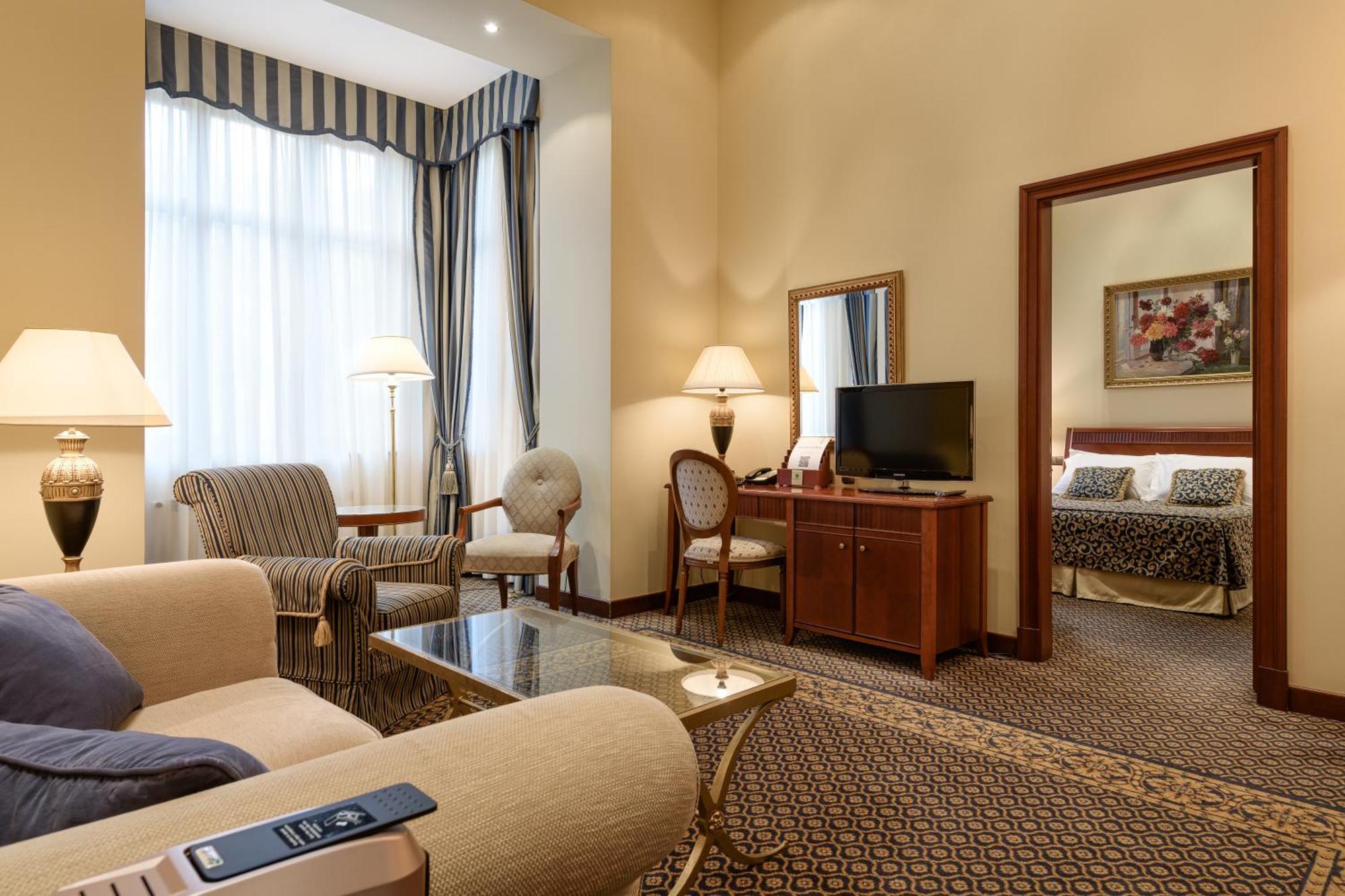 Premier Palace Hotel Kiev Phòng bức ảnh
