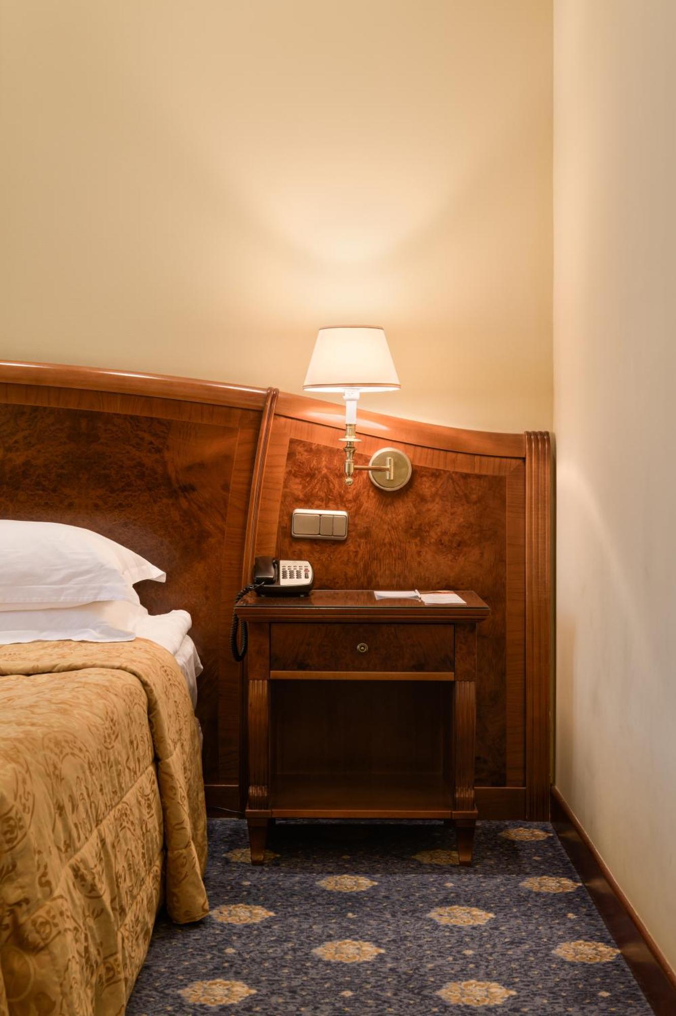 Premier Palace Hotel Kiev Phòng bức ảnh
