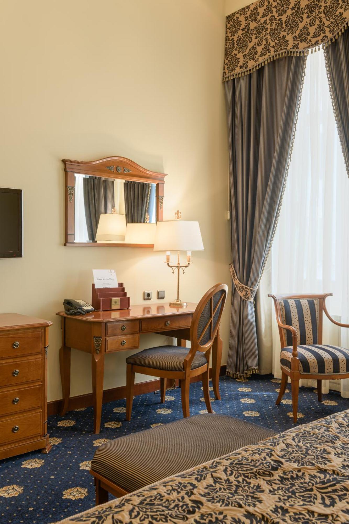 Premier Palace Hotel Kiev Phòng bức ảnh