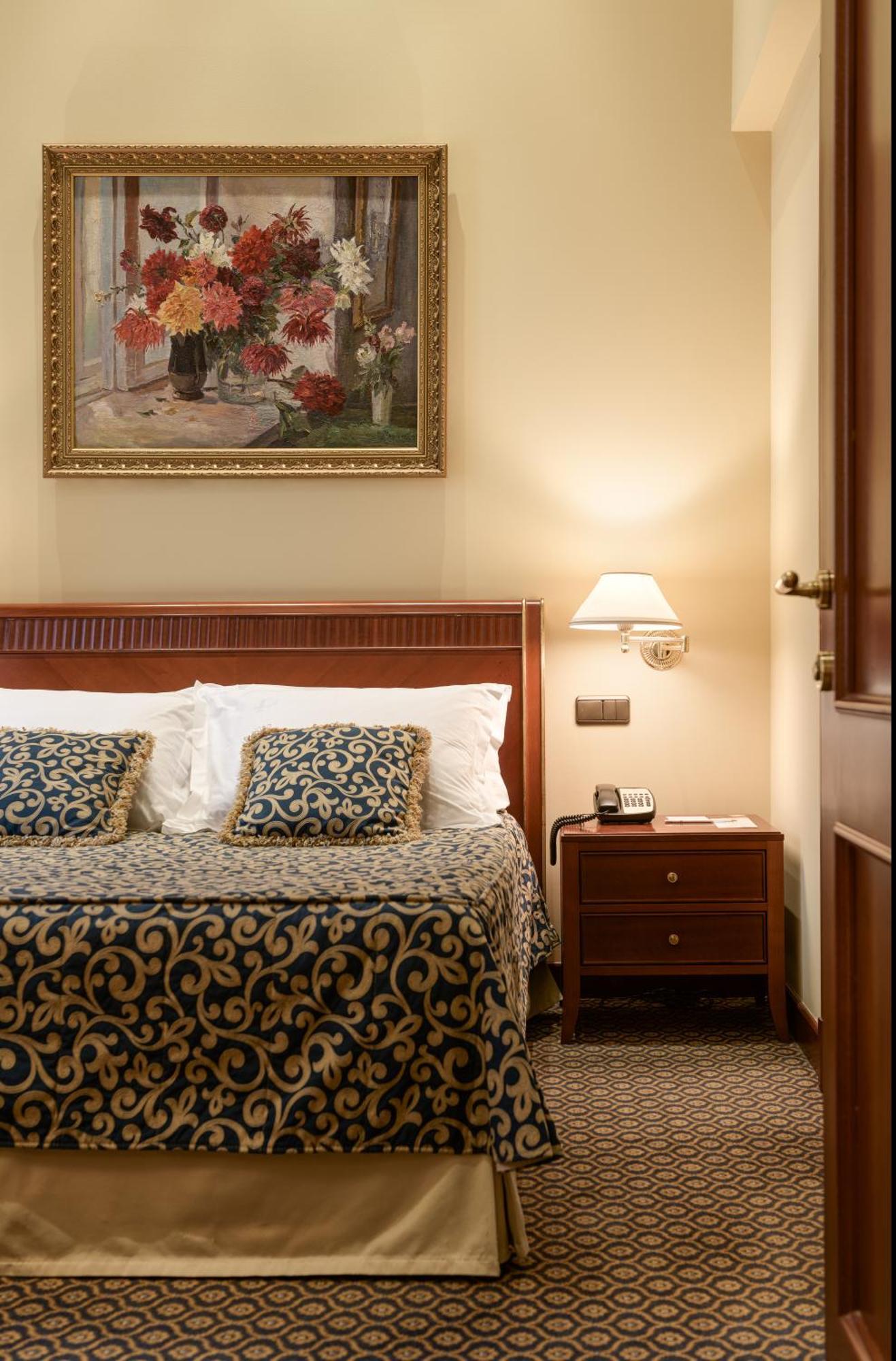 Premier Palace Hotel Kiev Phòng bức ảnh
